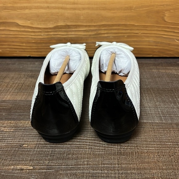 Josef Seibel Women’s 6 Patent Toe Black and White Ballet Flats Leather Comfort - Picture 2 of 10